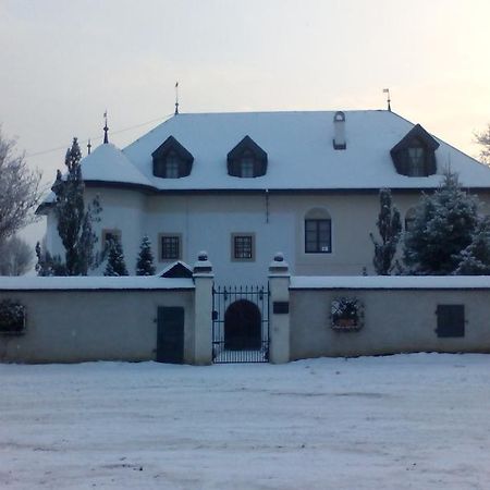 Castle Kastiel Kotesova Lägenhet Exteriör bild