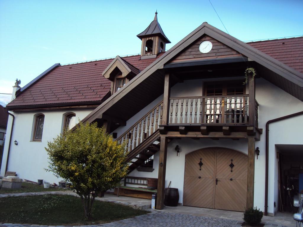 Castle Kastiel Kotesova Lägenhet Rum bild