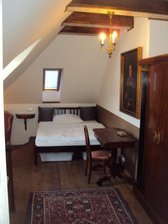 Castle Kastiel Kotesova Lägenhet Rum bild