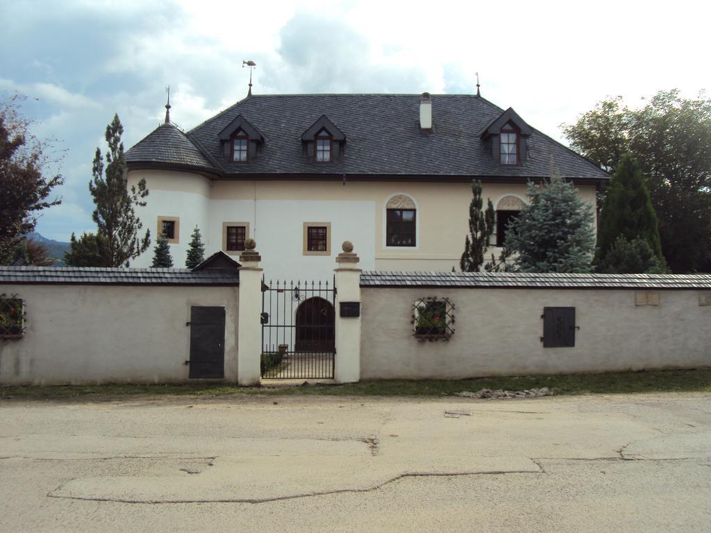 Castle Kastiel Kotesova Lägenhet Exteriör bild