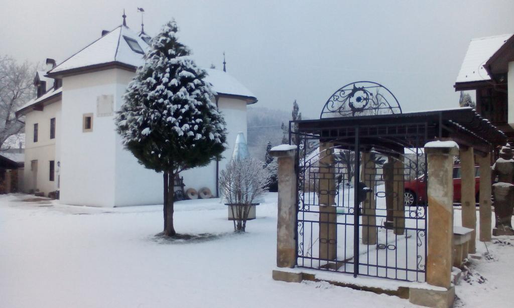 Castle Kastiel Kotesova Lägenhet Exteriör bild